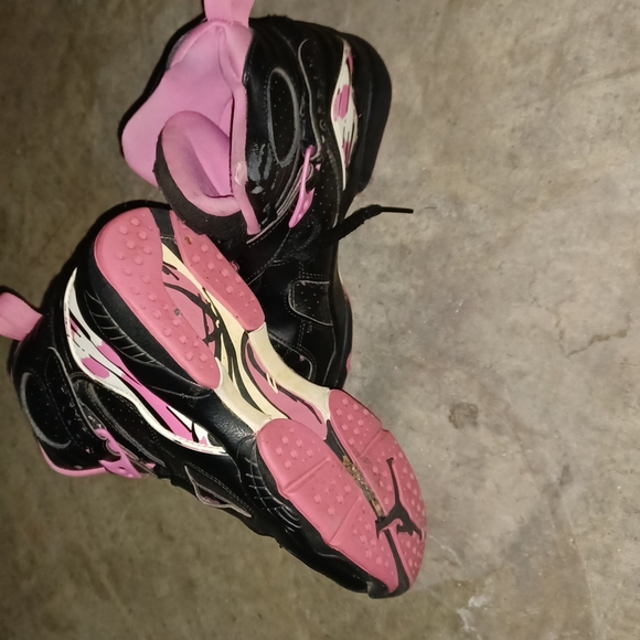 Jordans - Picture 4 of 6